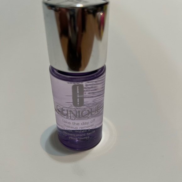 CLINIQUE Makeup Remover - Picture 4 of 5